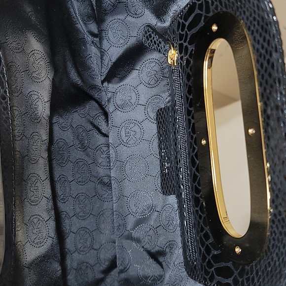 Michael Kors Berkeley Patent Python Clutch - Picture 11 of 13